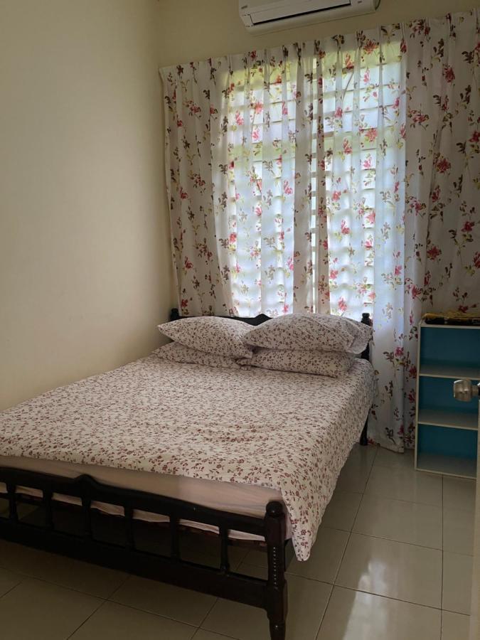 Magnolia 1 Homestay Kampung Kuala Besut Exterior photo