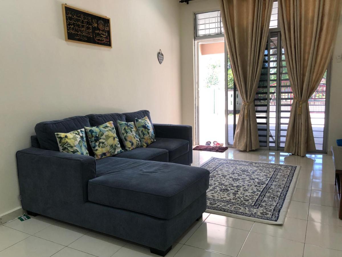 Magnolia 1 Homestay Kampung Kuala Besut Exterior photo